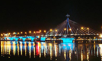 Đà Nẵng xây cầu đi bộ qua sông Hàn