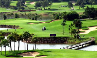 Sân golf, resort đang “giữ” đất để sử dụng dần