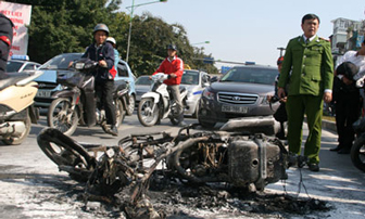 Phải sớm công bố kết quả điều tra cháy nổ xe máy
