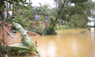 Thừa Thiên Huế: Sau lũ xuất hiện hàng ngàn điểm sạt lở, đường bong tróc