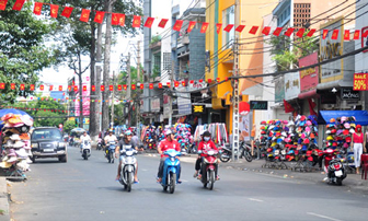 Nhịp sống rộn rã trở lại Sài Gòn 
