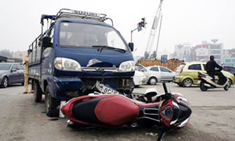 Hà Nội phấn đấu giảm 10% số vụ tai nạn giao thông năm 2012 