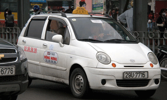 Đình chỉ 7 hãng taxi ở Hà Nội và TP HCM