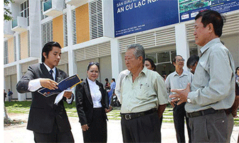 Nhà đất tung chiêu để hút khách