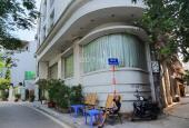 Cho thuê biệt thự 5 tầng thang máy mặt phố Nguyễn Đình Thi. Miễn phí 3 tháng set up nhà.