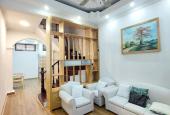 Bán nhà phố Hồ Ba Mẫu, Đống Đa, lô góc, sát hồ, 38m2 4 tầng, giá 3.8 tỷ