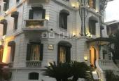 Bán nhà phố, gần hồ Phương Mai, quận Đống Đa, tòa nhà văn phòng thoáng mát tiện lợi