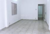 Nhà cho thuê 2MT Nguyễn Bỉnh Khiêm, Q1, cầu thang 2/3 nhà