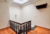 Nhà Nguyễn Phúc Lai, lõi Đống Đa, 10m ra mặt phố, 35m2 x 5 tầng, 3 ngủ, về ở ngay