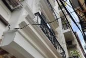Bán nhà phân lô cầu 361 phố Vũ Phạm Hàm dt 35 m2 x 5 t mt 4 m ô tô cách 30m giá 5,6 tỷ