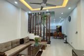 Nhà đẹp rực rỡ, nội thất gỗ tự nhiên Cầu Giấy, phố Trần Bình, 40mx5T, MT 4,6m, giá 7,5 tỷ