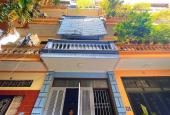 Chính chủ gửi bán căn nhà 5 tầng, nhà kiên cố ngay trung tâm q.Cầu Giấy, đg. Nguyễn Văn Huyên, ít n