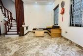 Bán nhà Nguyễn Sơn Long Biên, nhỉnh 8 tỷ, 5 tầng, lô góc, vài bước ra đường ô tô tránh
