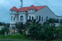 Cần Thơ: Tháo dỡ 100 phòng trọ của Việt kiều xây lấn rạch