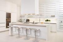 15 căn bếp hiện đại với sắc trắng tinh tế và vô cùng bắt mắt