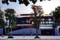 Kiến trúc hiện đại kết hợp hài hòa nét truyền thống trong biệt thự ngoại ô Hà Nội