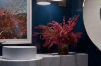 Phòng tắm thoáng đẹp 4 mùa với sắc xanh lam dịu mát