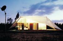 Vách ngăn mơ hồ phá tan khoảng cách nội - ngoại thất