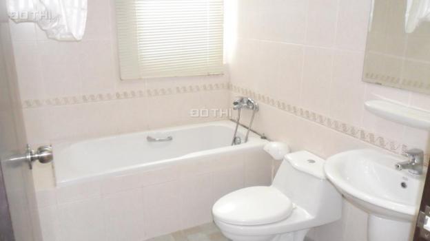 Kẹt tiền, tôi cần bán gấp chung cư Phú Mỹ, DT 80m2, 2PN, 2WC, nội thất xịn, view hồ bơi, giá 2 tỷ 6473775