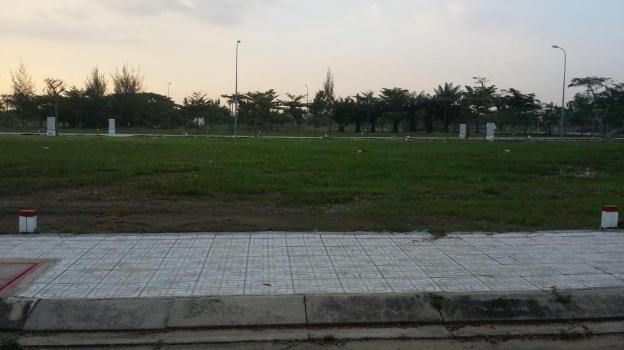 Bán đất nền đường Nguyễn Duy Trinh, diện tích 5x22m, xây dựng tự do, giá 12.9 triệu/m2 6979632