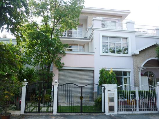Cần bán nhà biệt thự liên kế vườn Hưng Thái 2, Phú Mỹ Hưng, 4PN giá tốt chỉ 10.6 tỷ 7005217