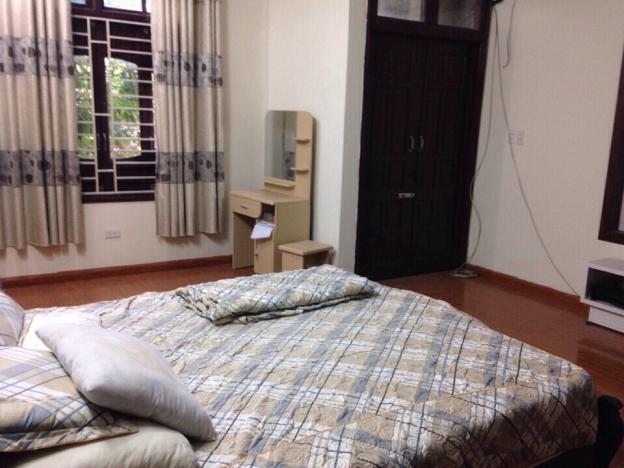 Cho thuê nhà đẹp 4 tầng, 4 phòng ngủ, phố Văn Cao 7248293