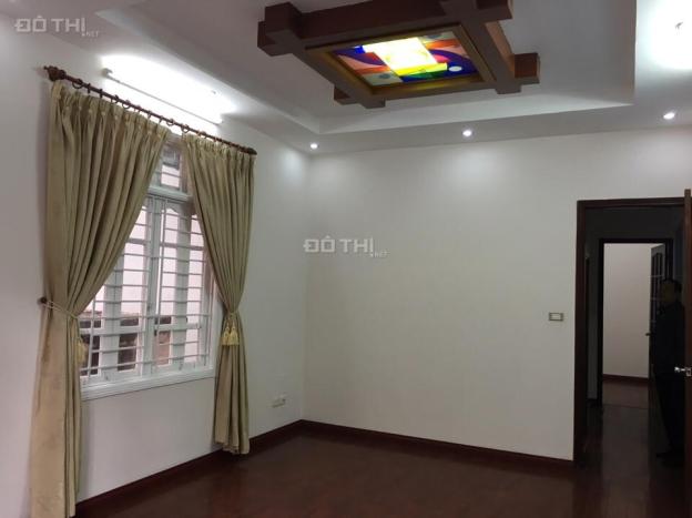 Bán nhà 50m2 x 5 tầng, tiện làm VP, công ty, Đội Cấn, Ba Đình, giá 5.7 tỷ cách phố 20m 7135519