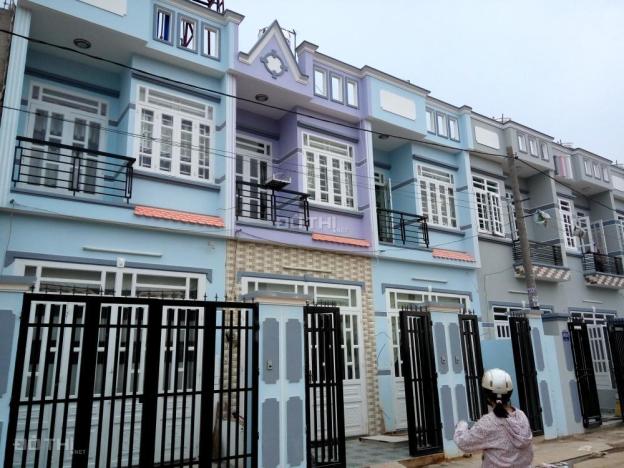 Nhà Bình Chánh mới xây 1 trệt, 1 lầu, 2 phòng khách liền kề khu CN Vĩnh Lộc, làm việc chính chủ 7355581