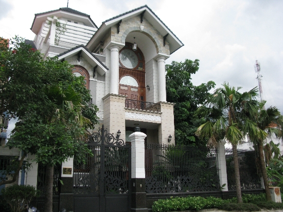 Bán nhà tại đường Nguyễn Trọng Tuyển, Phường 10, Phú Nhuận, Tp. HCM, DT 160m2, giá 17.8 tỷ 7387603