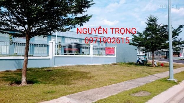 Hot lô góc vị trí đẹp, 300m2, thổ cư 100%, ngay VSIP2, dân cư đông, tiện kinh doanh, đầu tư 7382088