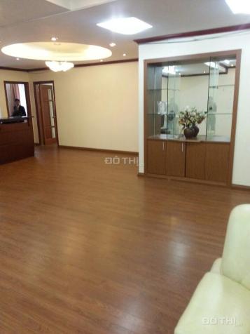 Cho thuê căn hộ làm văn phòng tại tòa D11 Trần Thái Tông, dt 163m2, giá 15 triệu/tháng 7455572