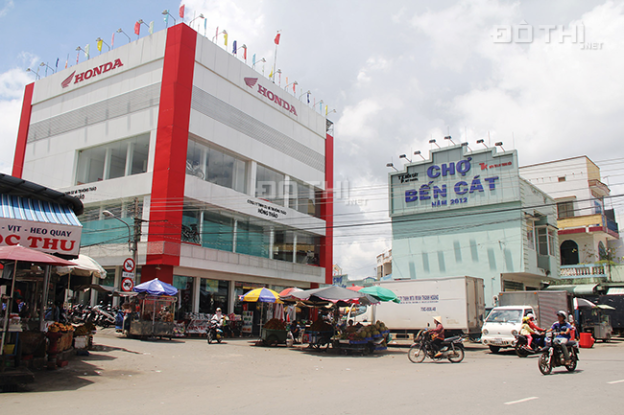 Cần bán gấp lô đất ngay mặt tiền Quốc Lộ 13, liền kề chợ Bến Cát chỉ với 800tr, LH 0984 836 452 7458156