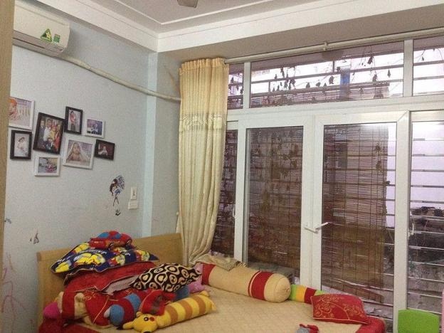 Nhà cực đẹp Nguyễn Ngọc Vũ, 58m2, 5 tầng, MT 3.9m, 5.75 tỷ có TL. LH: 09183 27240 7629861