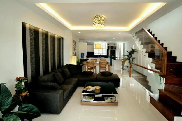 Cho thuê nhà đẹp 3 tầng gần biển Nguyễn Tất Thành, 3 phòng ngủ, giá 15 triệu 7606042