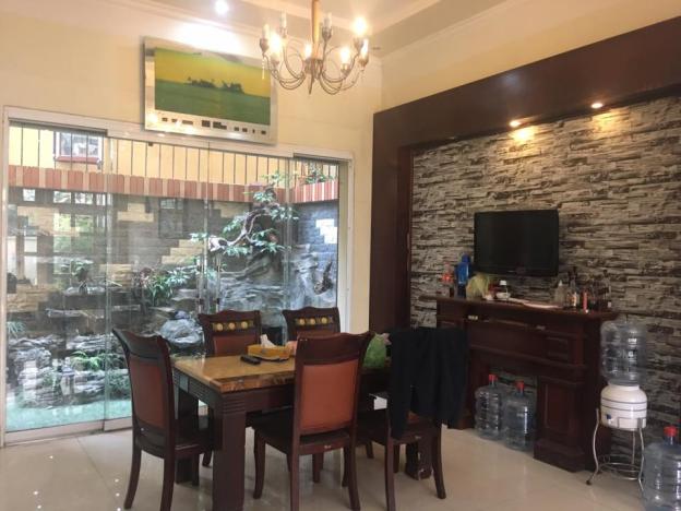 Cho thuê villa đẹp 3 tầng phố Văn Cao 7660277