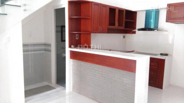 Kẹt tiền cần bán gấp căn nhà xây hoàn thiện đường 20m, DT: 97.5m2, hướng Đông Bắc, xây 3 tấm 7641723