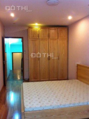 Nhà riêng trong ngõ 76 Hào Nam, diện tích 40m2 x 4 tầng, mỗi tầng một phòng, giá 9 triệu/tháng 7647575