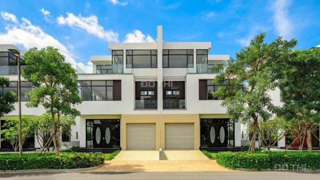 Lucasta Villa song lập nhà có sẵn, còn duy nhất 1 căn rẻ nhất dự án. DT 10x17,5m, LH 0964406065 7662552