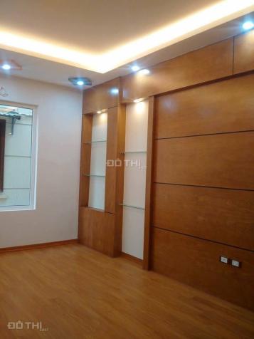 Bán nhà Hoa Bằng, Cầu Giấy, ô tô vào nhà, 45m2 x 5 tầng mới, giá 5.7 tỷ 7680271