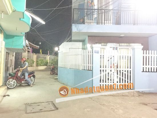 Bán nhà phố 3 lầu căn góc hẻm bê tông 5m hẻm 458 đường Huỳnh Tấn Phát, P. Bình Thuận, Q7 7733747