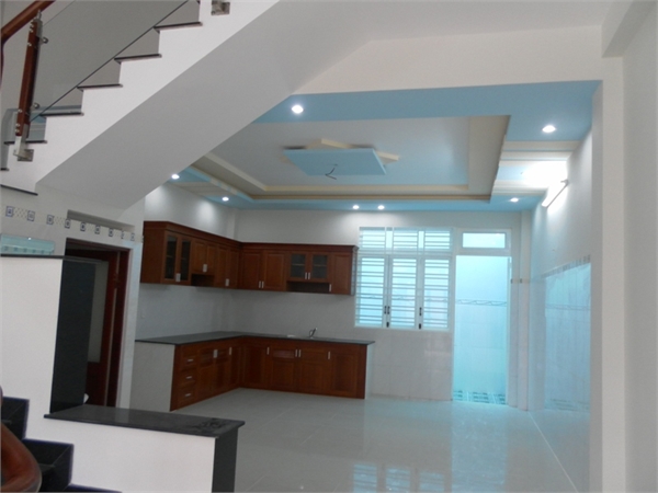 Căn nhà 3 tấm đúc thật, (100m2) giá 1550 triệu, chưa qua cầu Ông Bốn, ngay cao ốc Hưng Phát 7798190