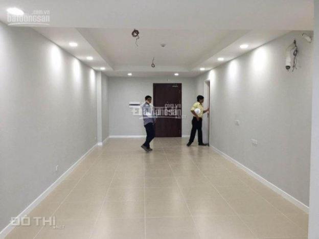 Cần bán căn hộ 100m2, 3 PN, nội thất cơ bản, ban công Tây Bắc, giá 2,1 tỷ tại 440 Vĩnh Hưng 7804756