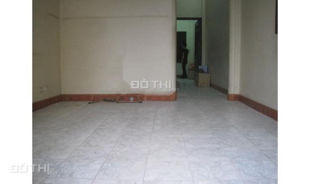 Cho thuê nhà riêng tại khu phân lô Chùa Láng, DT 45m2 x 4 tầng, ô tô đỗ sát nhà 7807862