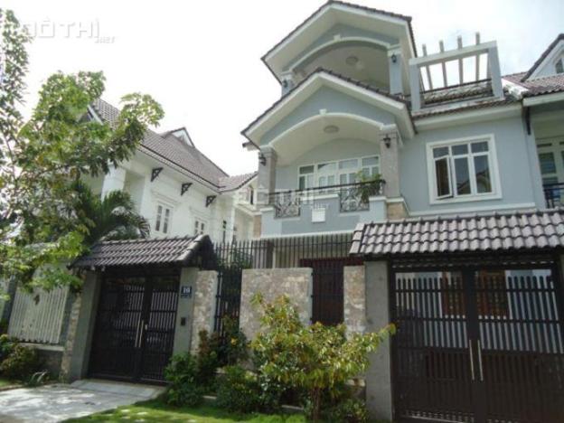 Cần tiền bán gấp căn biệt thự Nguyễn Văn Trỗi, DT: 18m x 21m, 2 lầu, hồ bơi, tuyệt đẹp 7836947