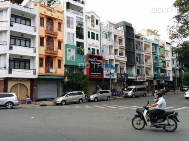 Bán nhà riêng đường Nguyễn Trọng Tuyển, P.10, Phú Nhuận, DT: 10x20m, giá 18 tỷ 7836955