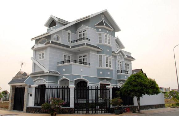 Cần bán gấp căn hộ DV đường Lê Thị Riêng, Quận 1. DT 4m x 14m, cho thuê 35 tr/tháng 7954631