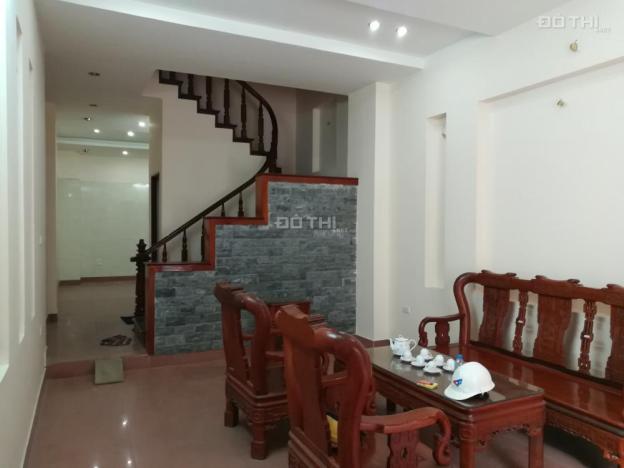 Cho thuê nhà mặt phố Nguyễn Khả Trạc, 60m2 x 5 tầng, MT 5m giá cực tốt 7963349