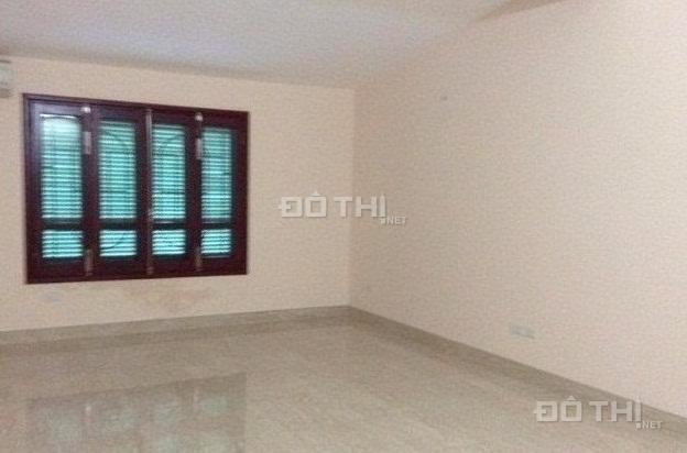 Cho thuê nhà mặt phố Mai Dịch, 50m2 x 5 tầng, MT 8m chính chủ 7990171