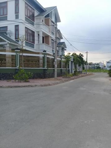 Cần bán đất nền biệt thự 240m2 view sông, mặt tiền đường 20m KDC Phú Lợi với giá 18tr/m2 P7, Q8 8171878