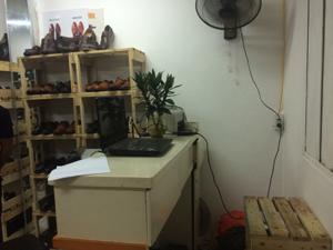 Cần nhượng gấp hoặc cho thuê shop giày nam mặt phố số 365 Trương Định, Hoàng Mai 8225426